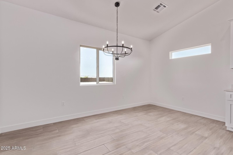 12 Sandstone Mountain