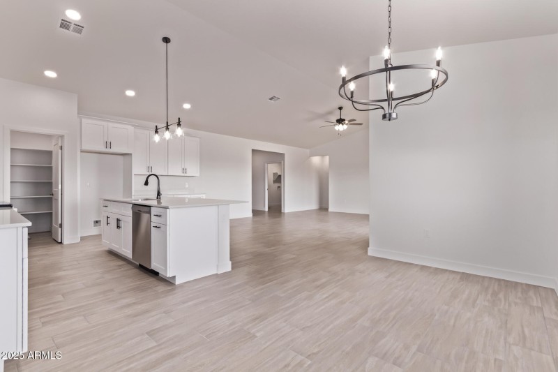 13 Sandstone Mountain