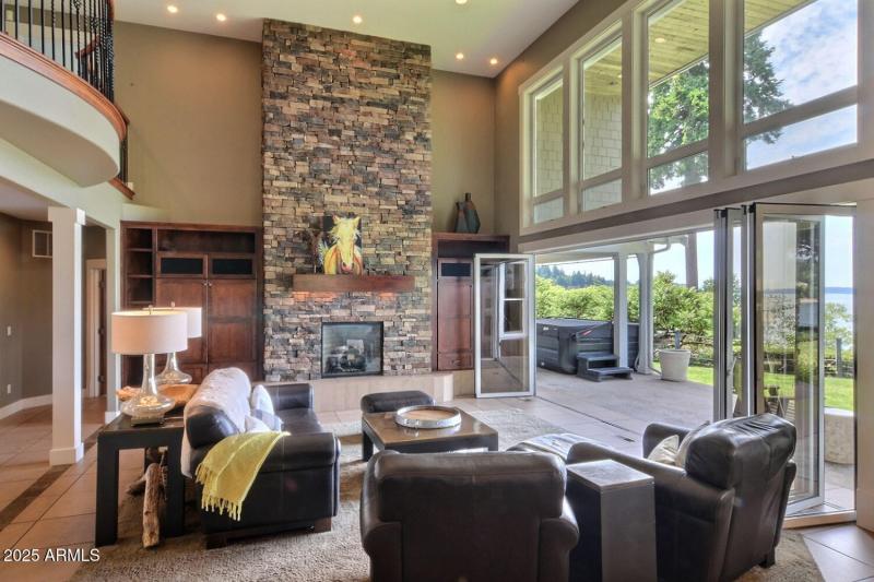 5-Living-Room-With-Fireplace