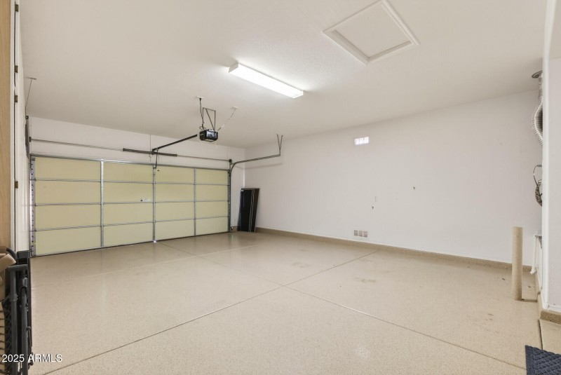 Garage / Epoxy Coated Floor