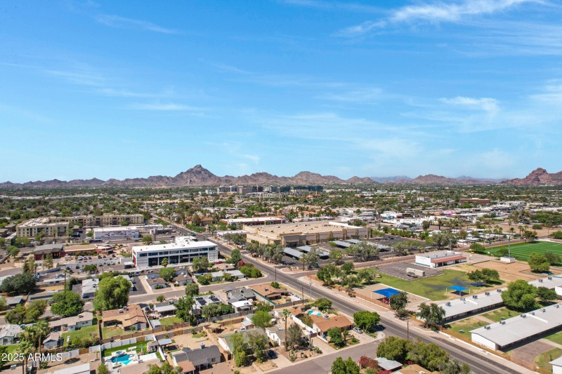 1940 E Indianola Ave-4