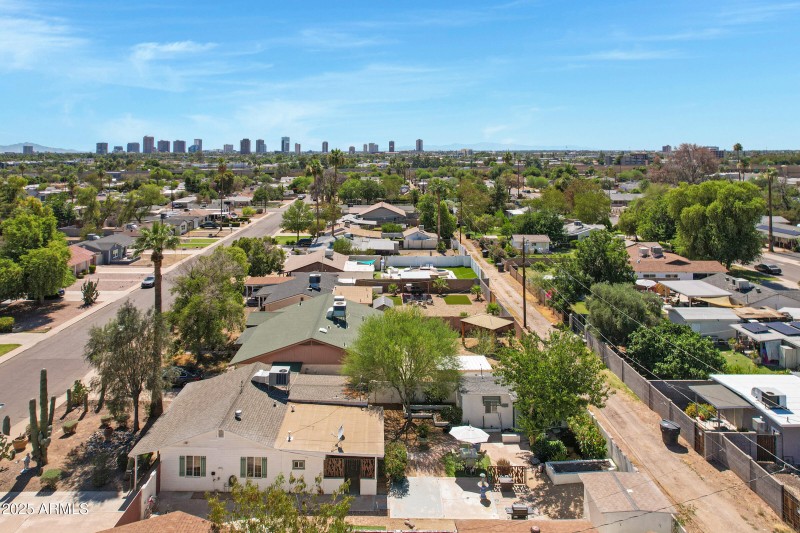 1940 E Indianola Ave-9