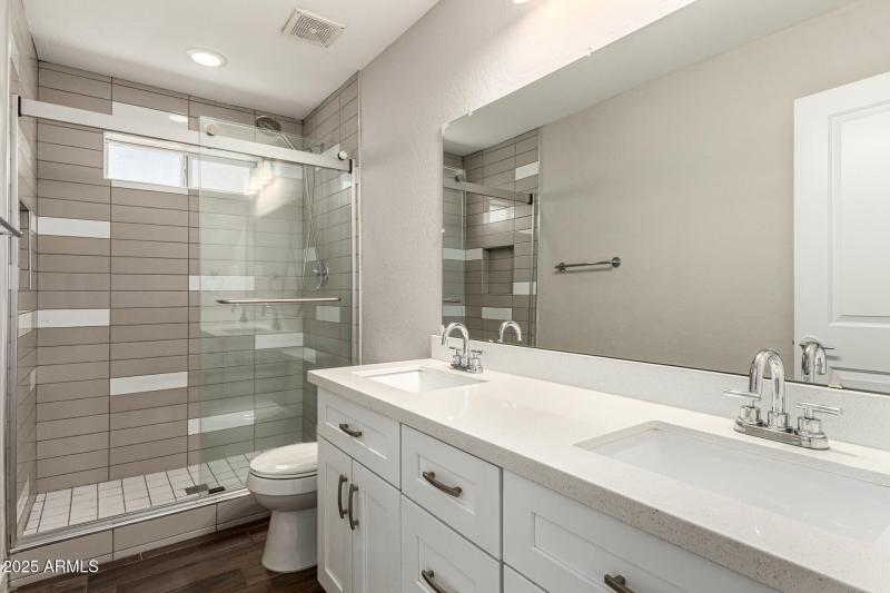 Ensuite primary bath