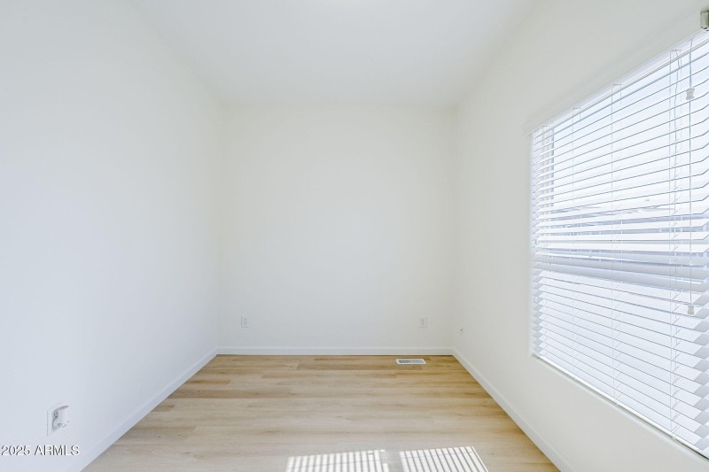 43-web-or-mls-Apache-43