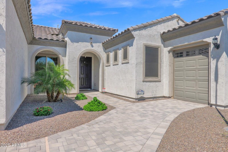 27667 Mohawk - 04Exterior