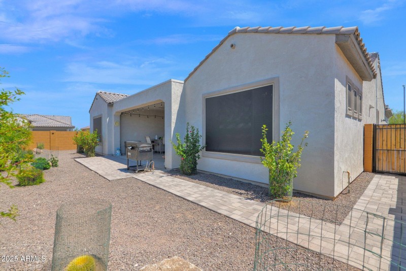 27667 Mohawk - 32Backyard