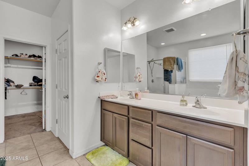 12375_W_Whyman_Ave17