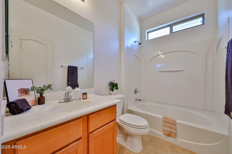 Downstairs full bathroom