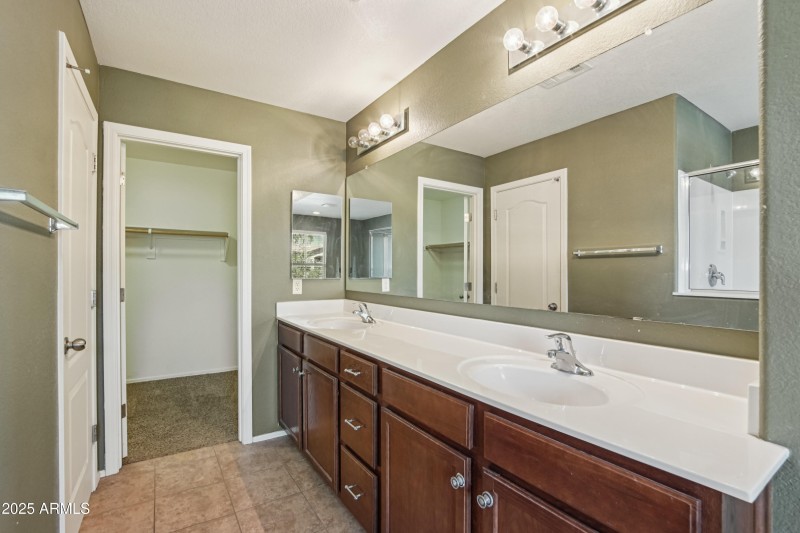 22-print-N Evergreen St-2106-022