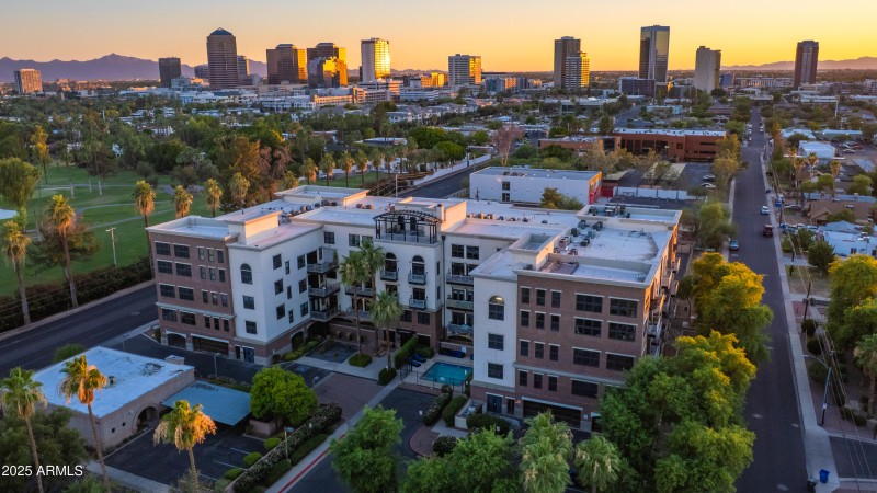 914 E Osborn #208-44