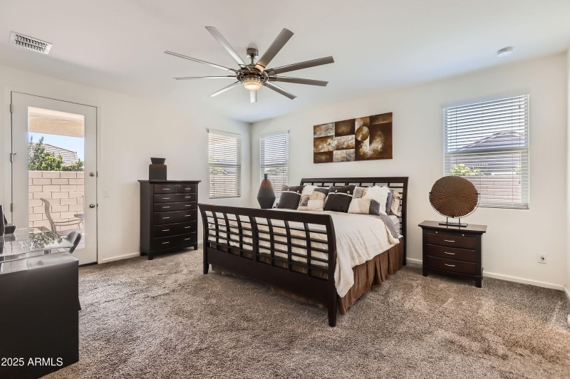 7665 W Fetlock Trail - MLS Sized - 013 -