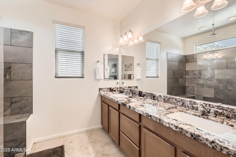 7665 W Fetlock Trail - MLS Sized - 015 -