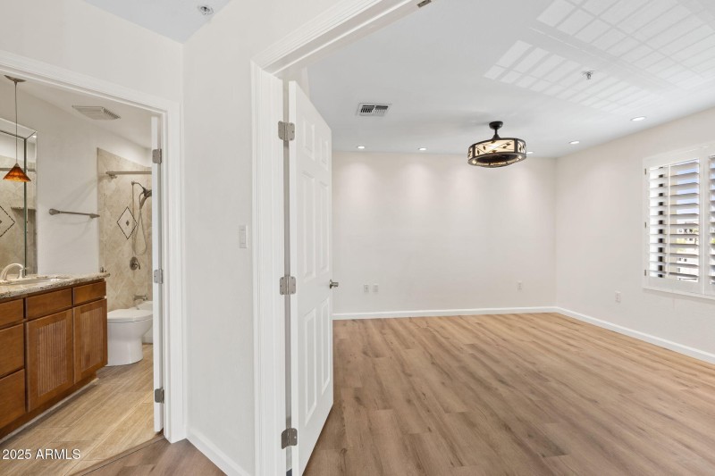 CLOSE TO HALL BATHROOM