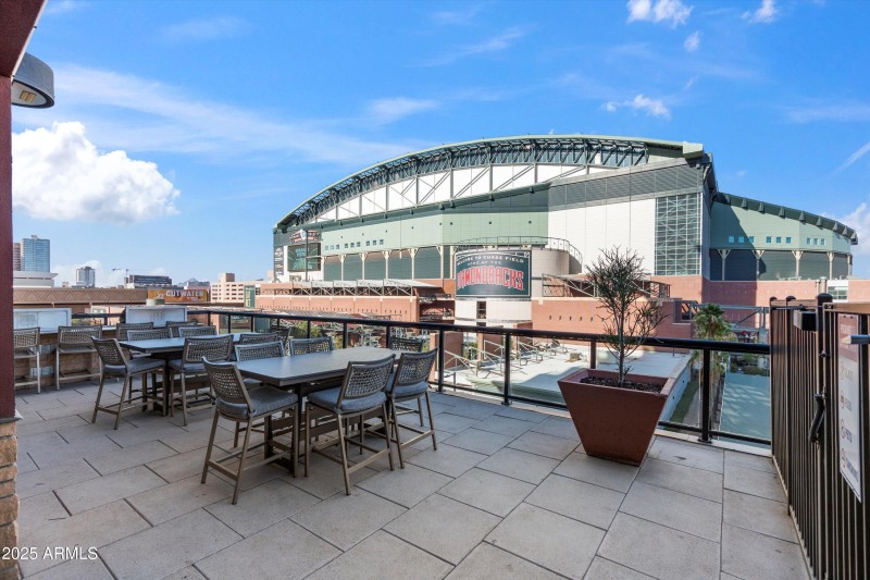 38-Stadium View Lounge