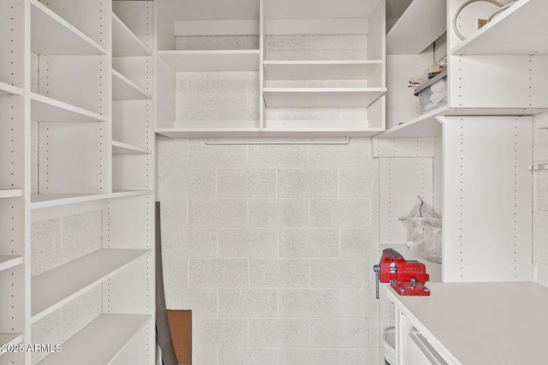 ADDITIONAL STORAGE & WORKSHOP SPACE