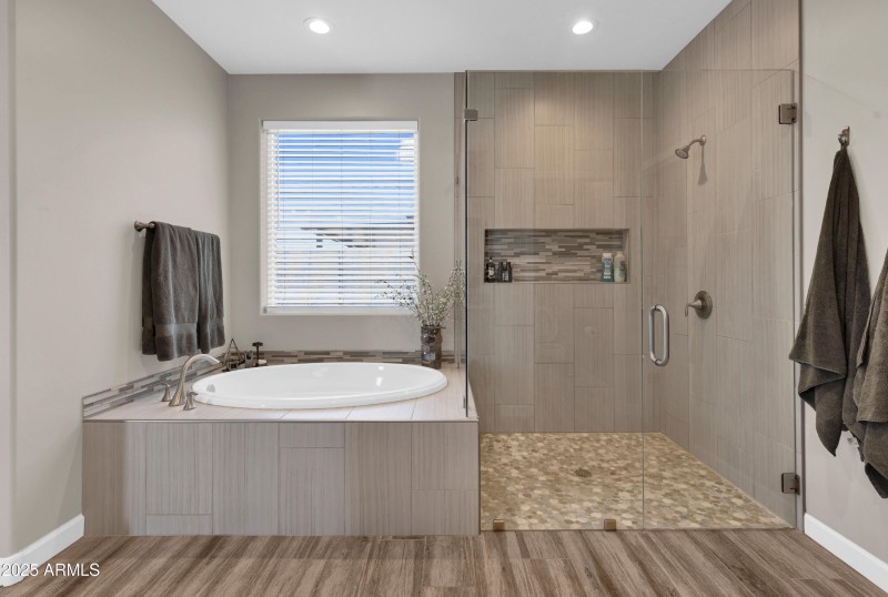 Spa-Inspired Owner’s Bath