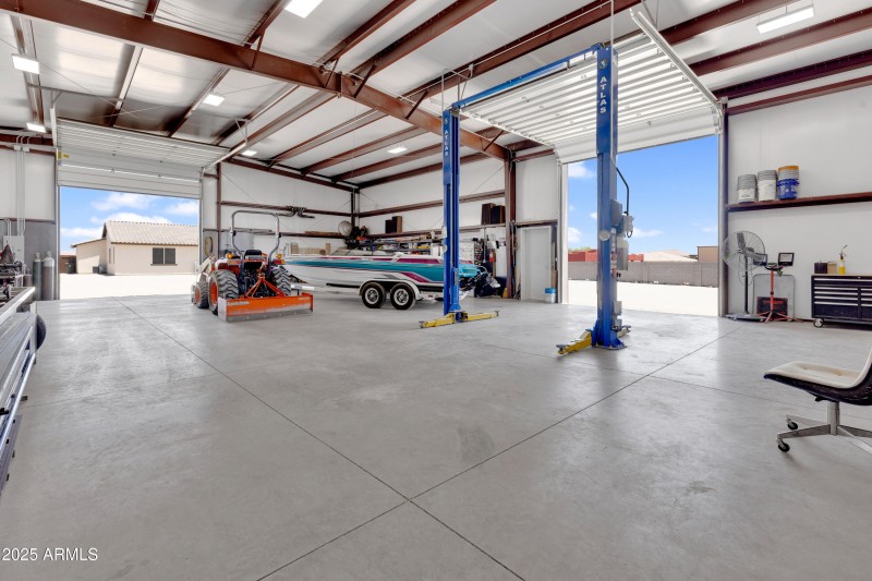 Dual Bay RV Shop Access