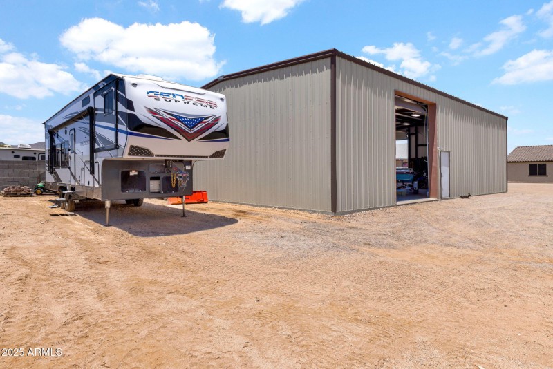 Side Access to Shop Area