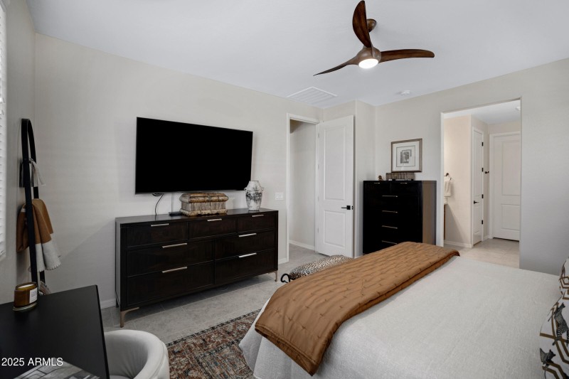 22476 E Indiana Ave-25