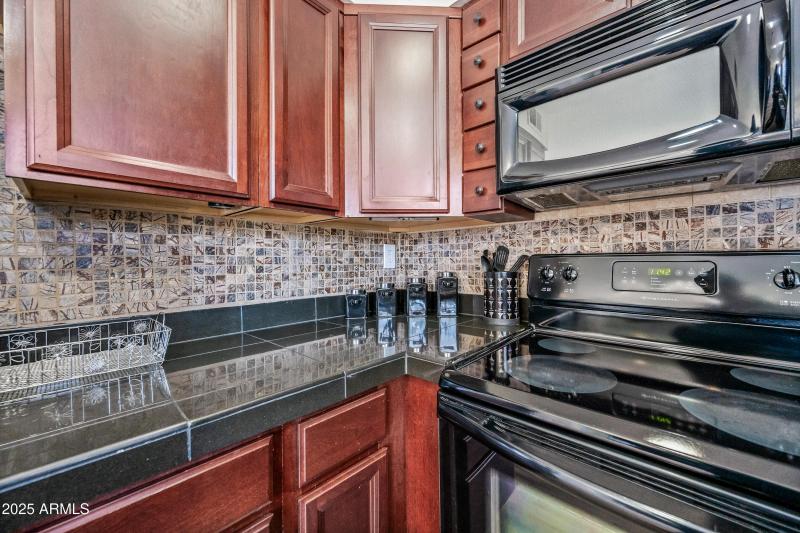 11-4630N68S242-ocupix