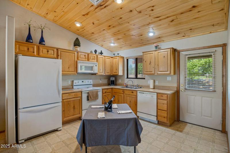 2353 S Buffalo Loop Overgaard AZ