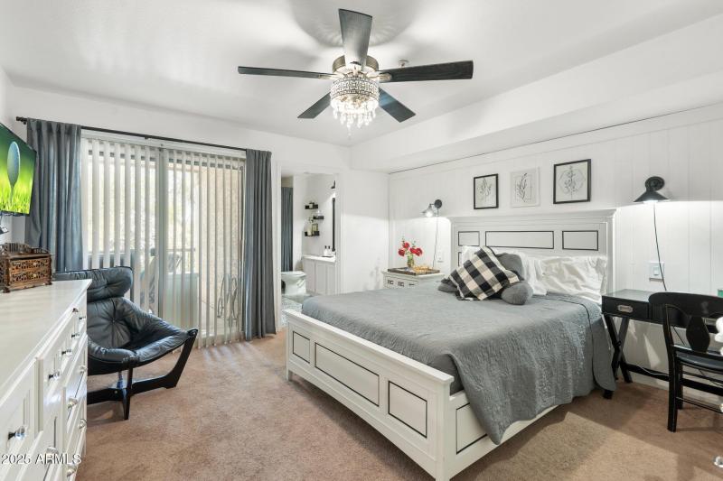 12-web-or-mls-QVB09201