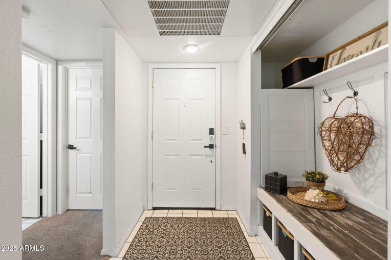 21-web-or-mls-QVB09227