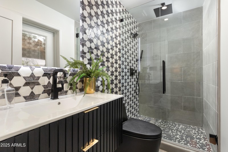 2ND BEDROOM BATHROOM