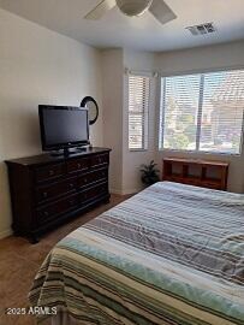 primary bdrm dresser