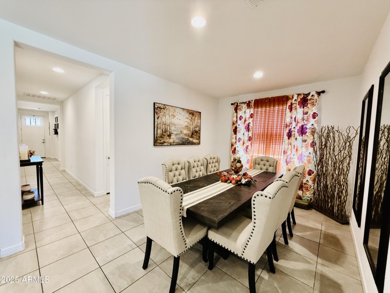 29ABEDFB-8EA4-48E4-99DD-90F8194E7161_1_2