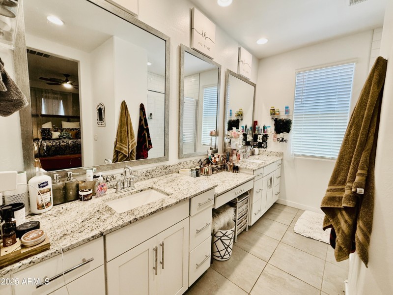 E1484D3E-010D-456E-BF05-440873F91B9C_1_2