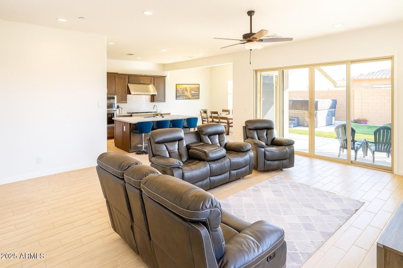 f08d1a12-c746-4aa3-af9b-9fa6450d4ddd