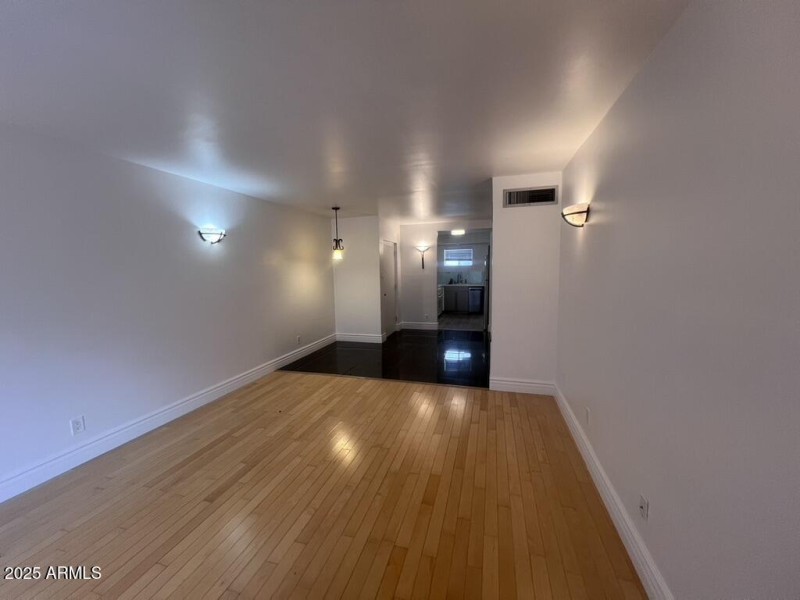 617B1189-32D8-4F32-AA70-D21220A0B8D9_1_1