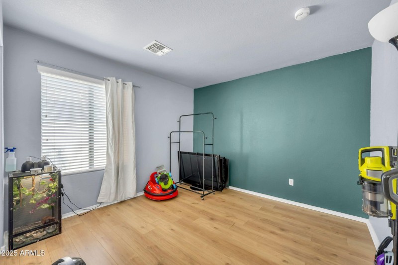 1147 E Harvest Rd-34