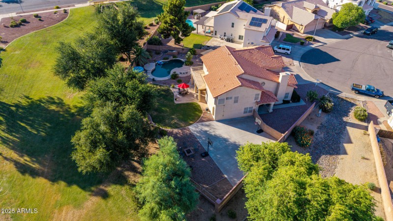 backs to community park