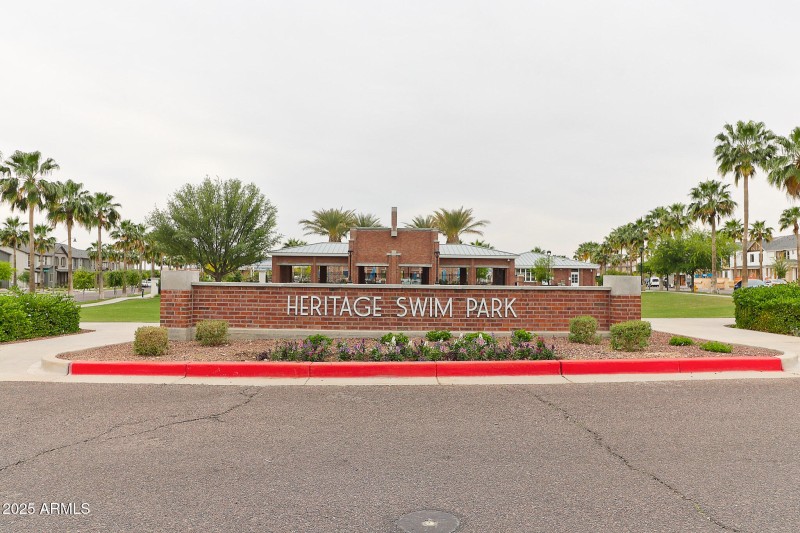 HeritageSwimParkMonument