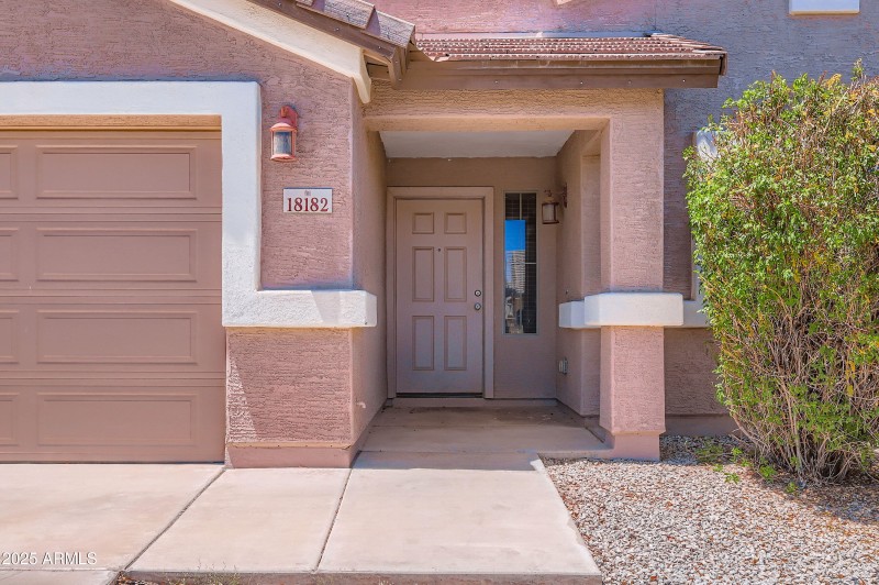 18182 W Desert lane - MLS Sized - 003 -