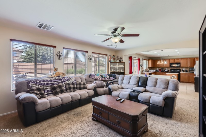 18182 W Desert lane - MLS Sized - 010 -