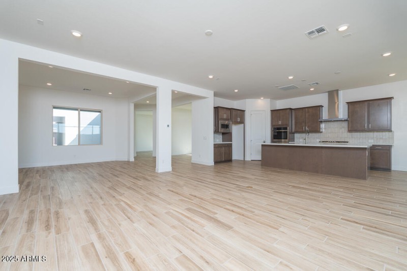 Tri Pointe Blossom Rock 490 - Great Room