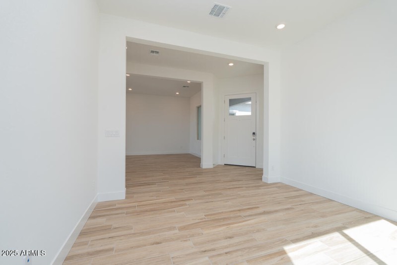 Tri Pointe Blossom Rock 490 - Office-2ML