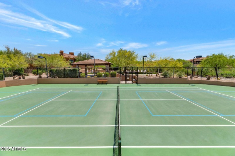 Community tennis/Pickleball