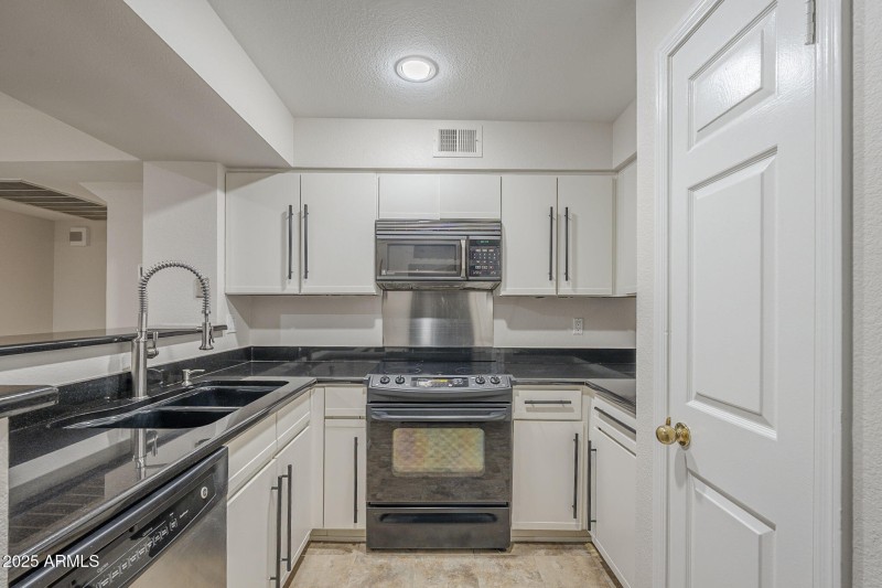 12-web-or-mls-Southern-12