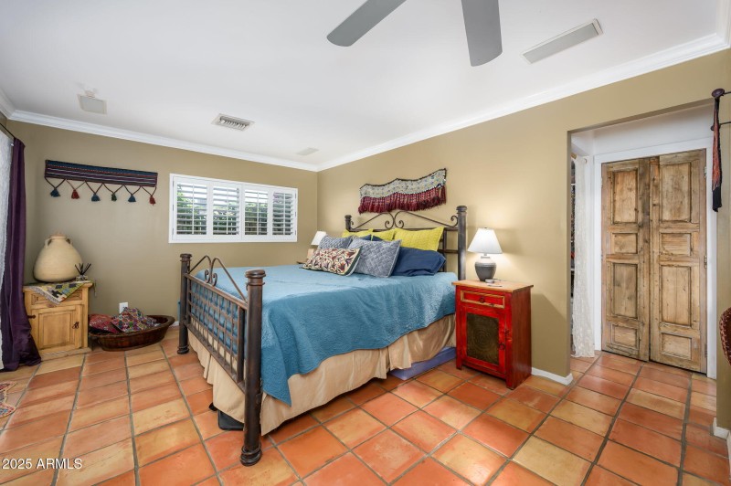 51-web-or-mls-Crocus-6