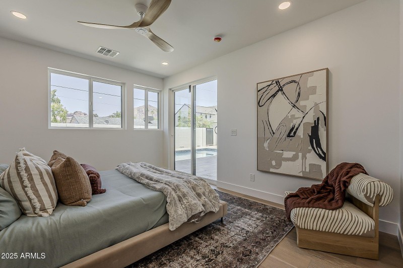 23-web-or-mls-Piccadilly-23