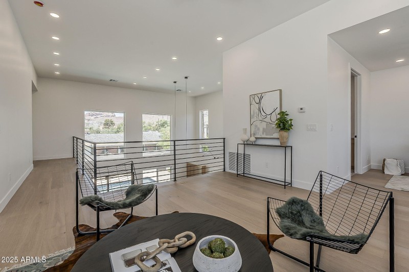 43-web-or-mls-Piccadilly-43