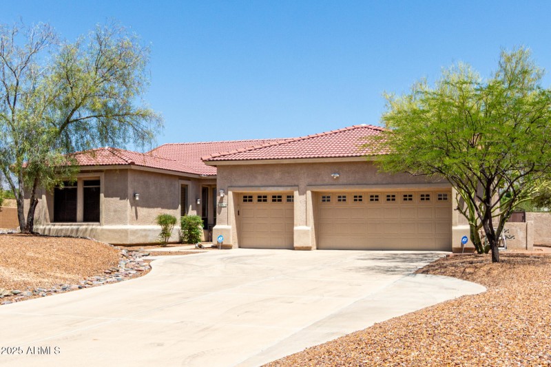 Desert Landscape with Curb Appeal