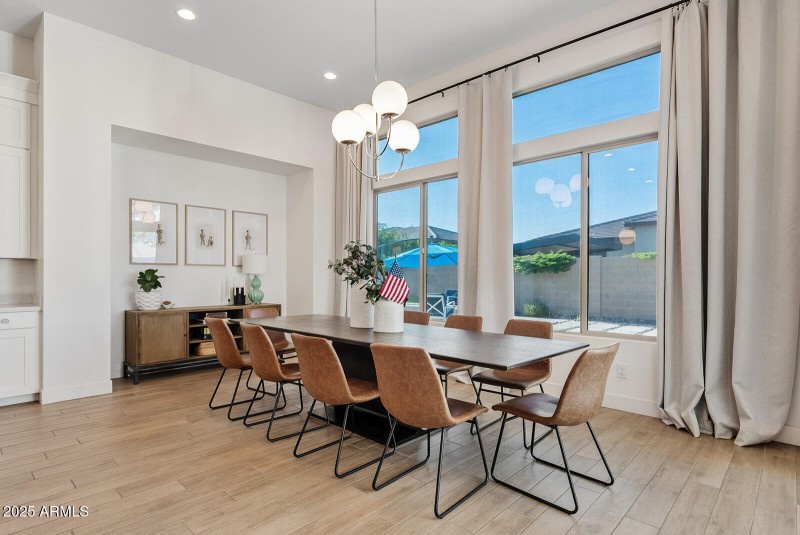 Eat-In Kitchen Dining