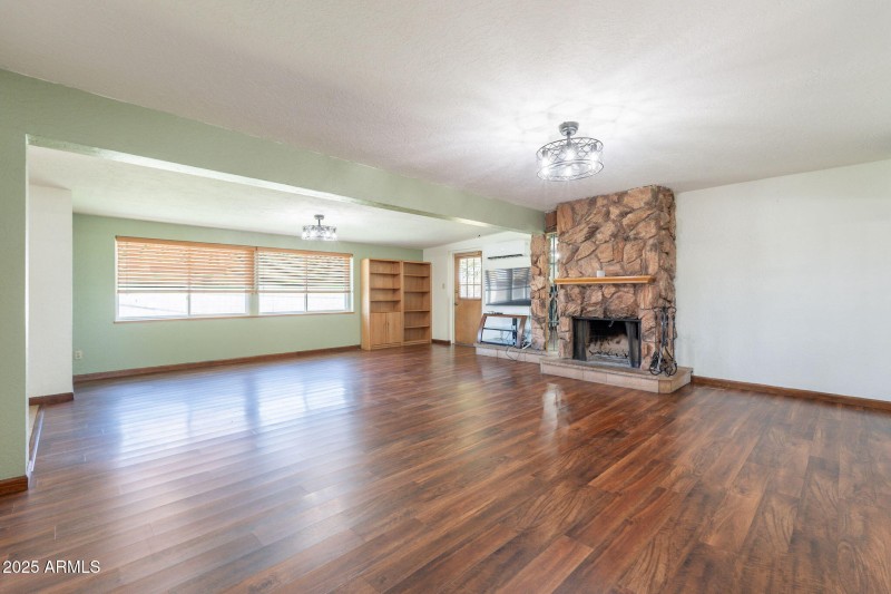 8-web-or-mls-Phoenix-8