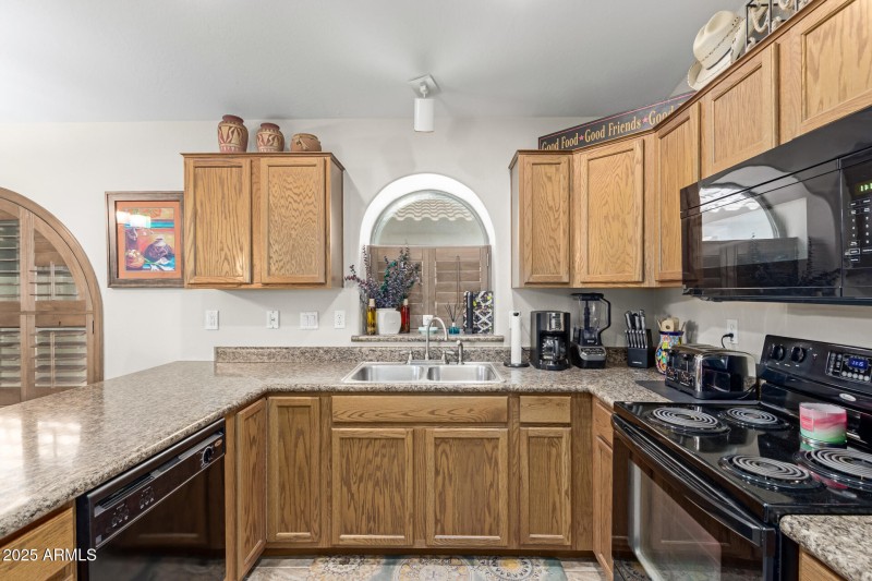 Nice, spacious kitchen