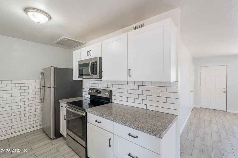 8-web-or-mls-North-8